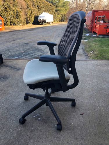 herman miller discount chairs.